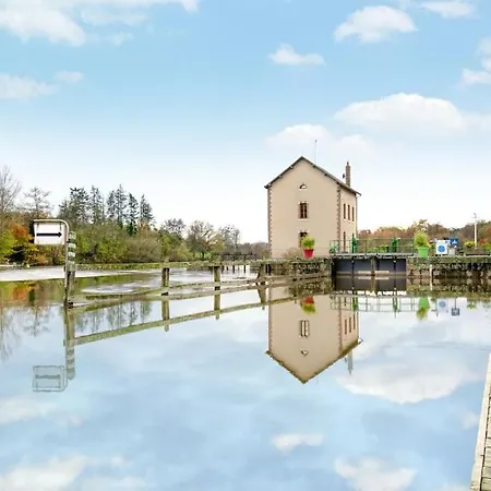 Дом отдыха Moulin De Neuville *